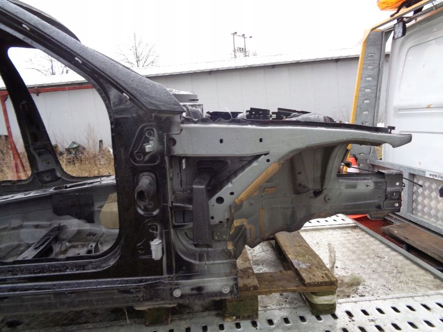 фото №1, Mercedes c w204 204 четверть правый перед правая передняя