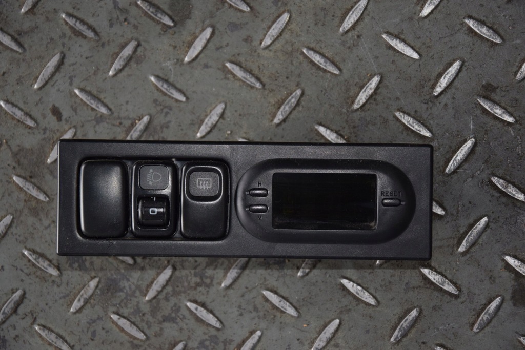 фото №1, Годинник з перемикачами mazda 323p