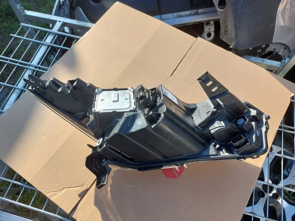 фото №8, Лампа передняя левая renault zoe full led 19-