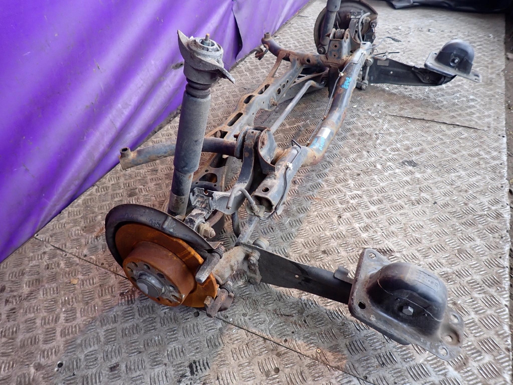 Seat altea xl підрамник поперечина задній os задня підвіска важелі поворотний кулак Київ