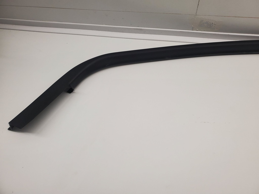 фото №6, Porsche macan 95b867610a перед сторона права накладки