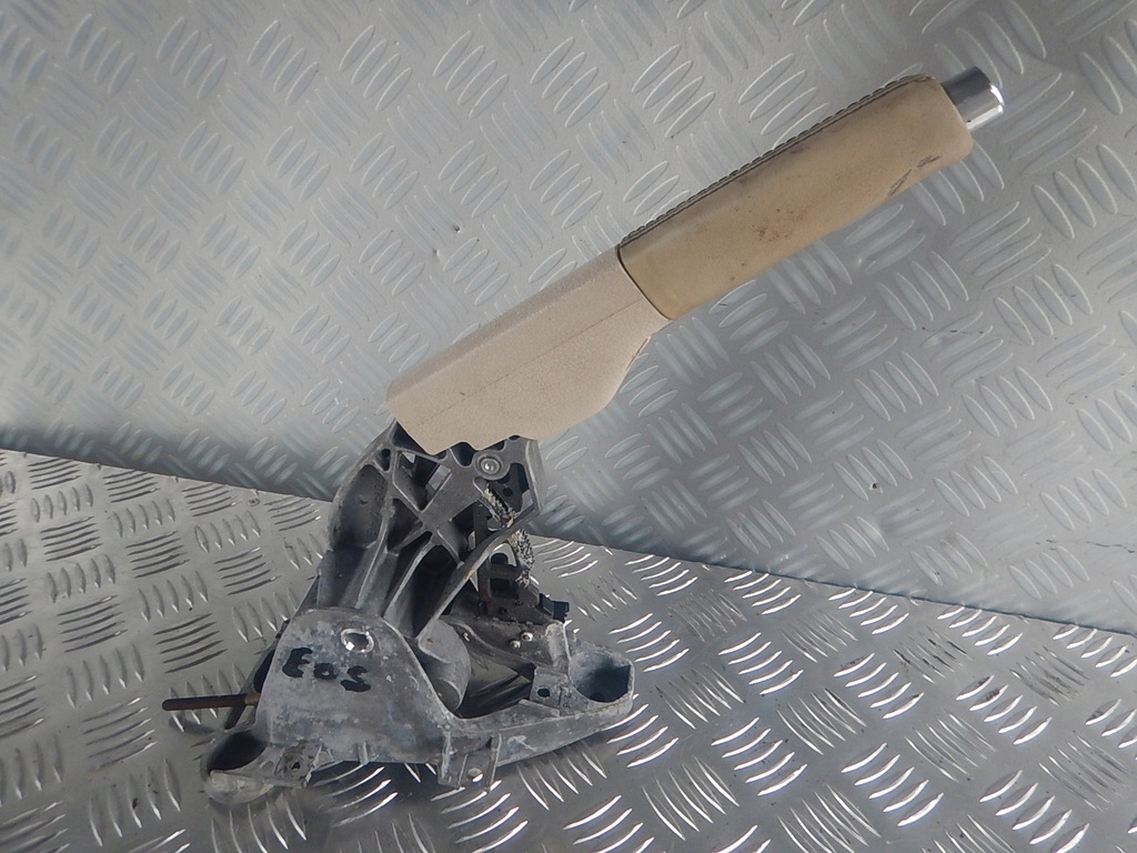 фото №1, Vw eos домкрат рычаг тормоза ручного