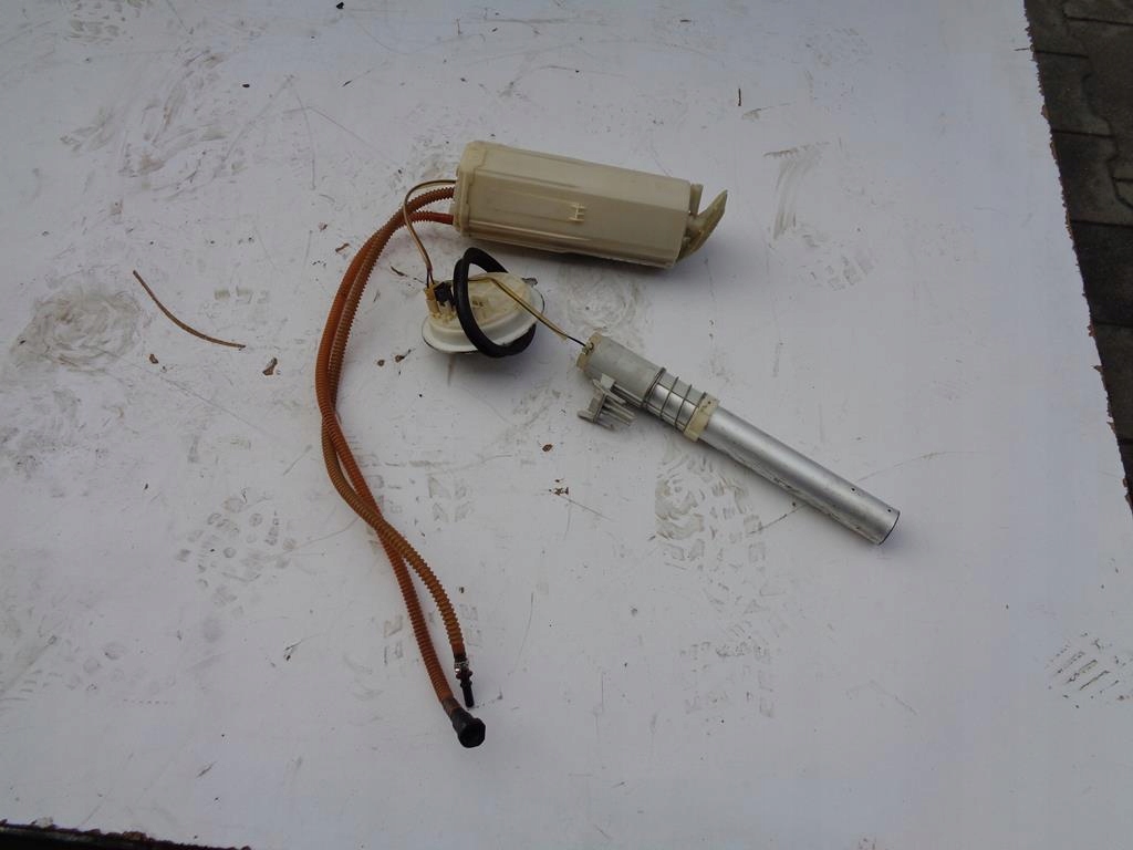 фото №1, Насос пального audi a8 d3 3.0 v6