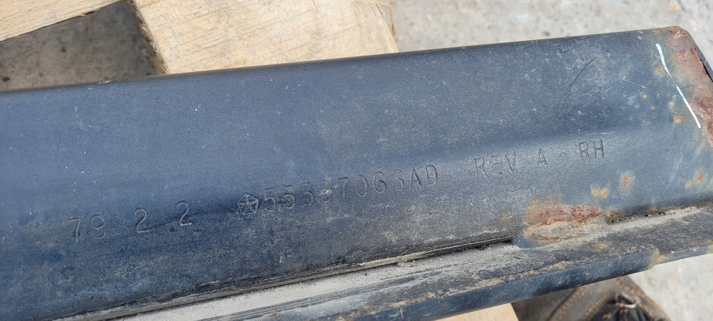 фото №8, Jeep wrangler jk rubicon поріг правий накладка 55397066ad