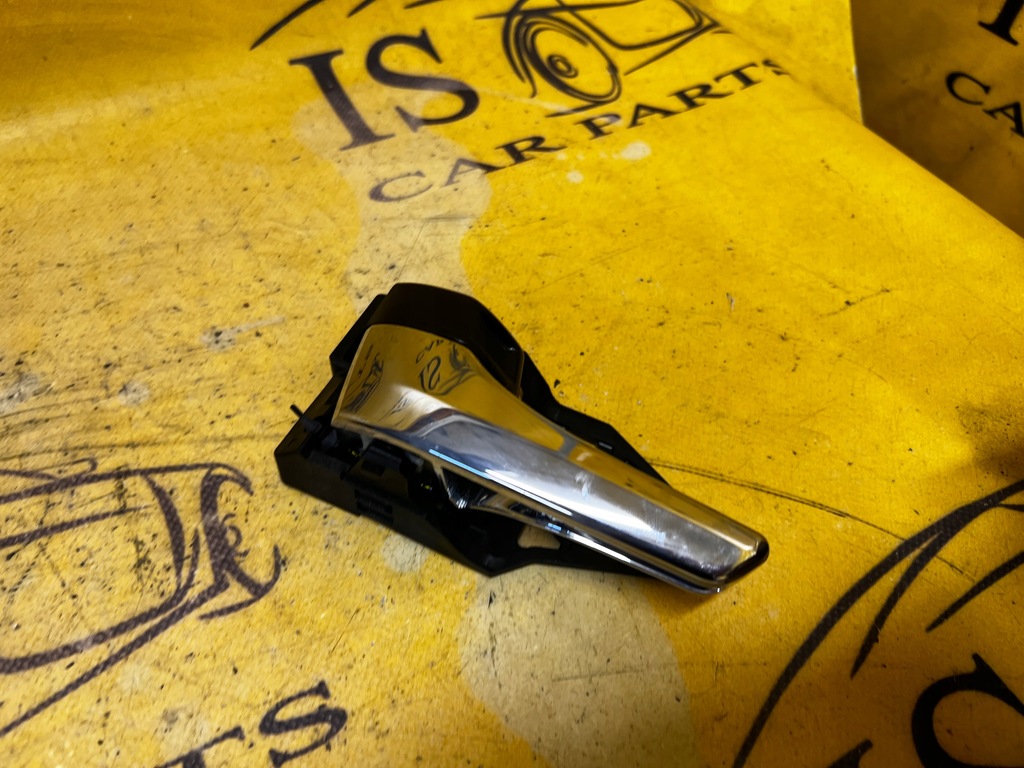 фото №1, Ручка внутренняя левая задняя задняя toyota hilux viii 8