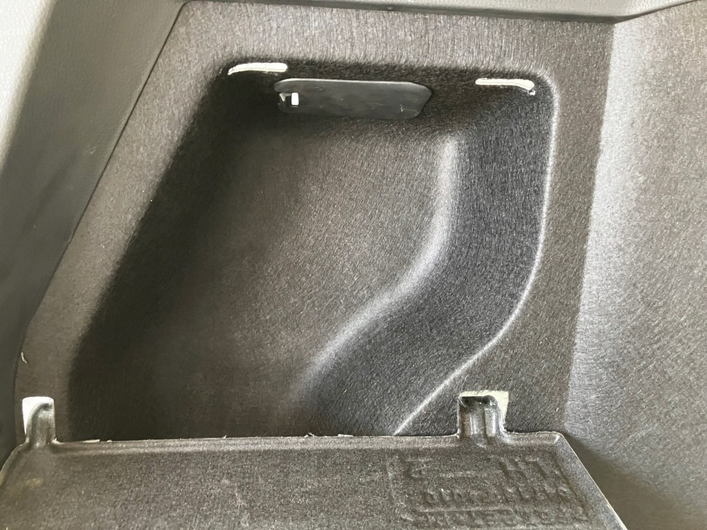 фото №14, C-hr chr 2.0 гибрид обшивка багажника левый комплект