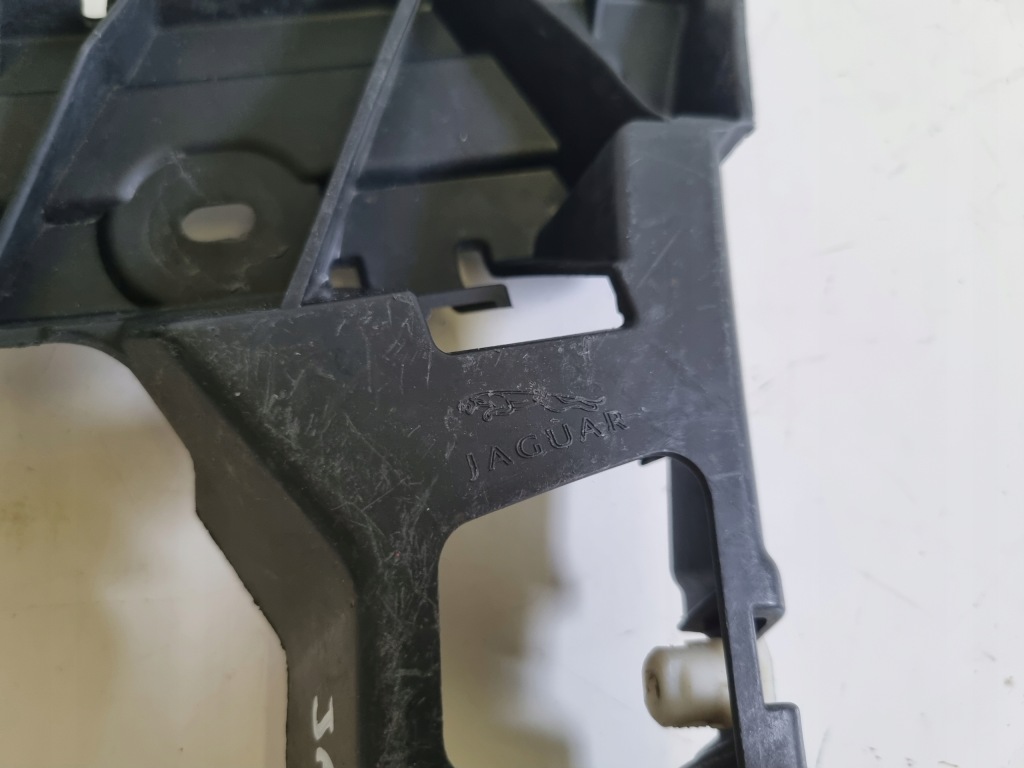 фото №11, Направляющая бампера правый задняя jaguar xf 8x23-17b930af