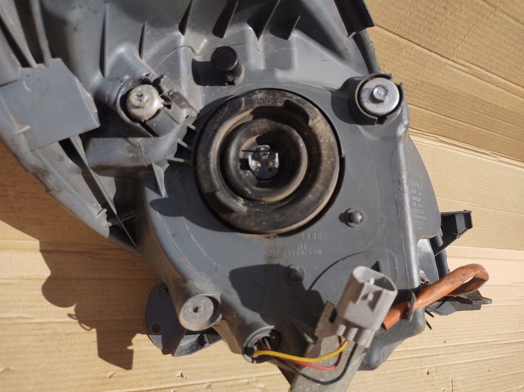 фото №8, Фара лампа передняя левая toyota yaris verso europa