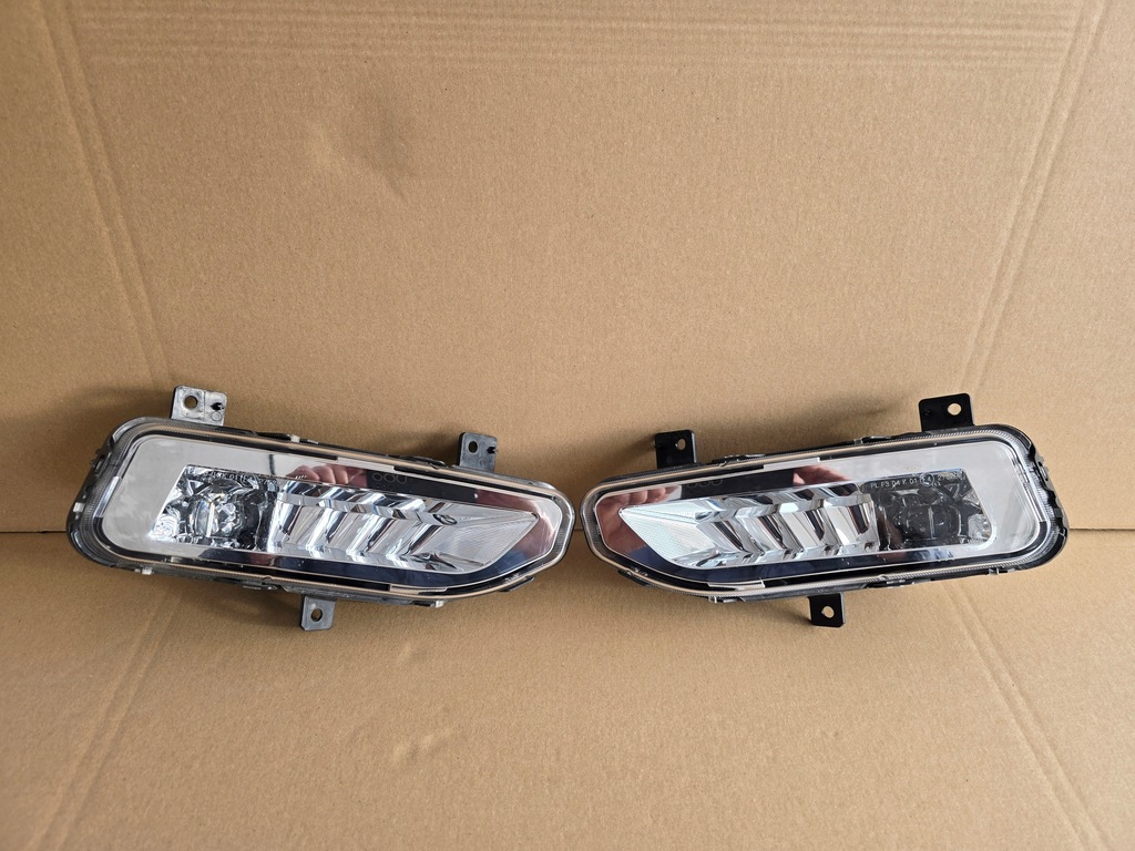 фото №1, Nissan leaf ii противотуманная фара led micra k14 комплект