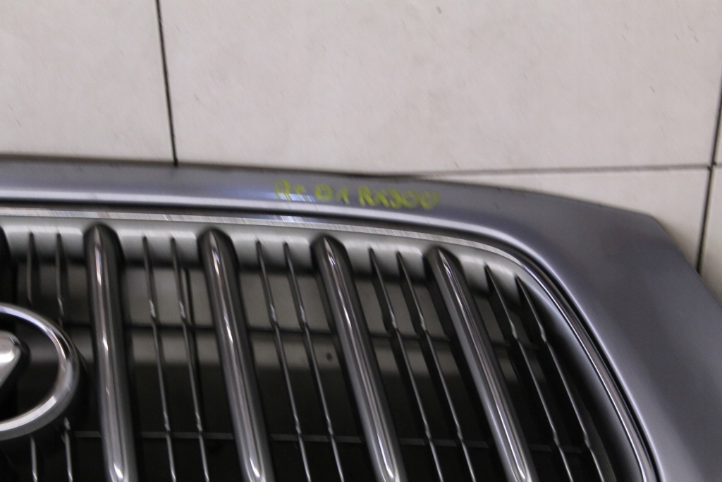 Капот кришка двигуна + решітка радіатора lexus rx 1998-2003 Недорого