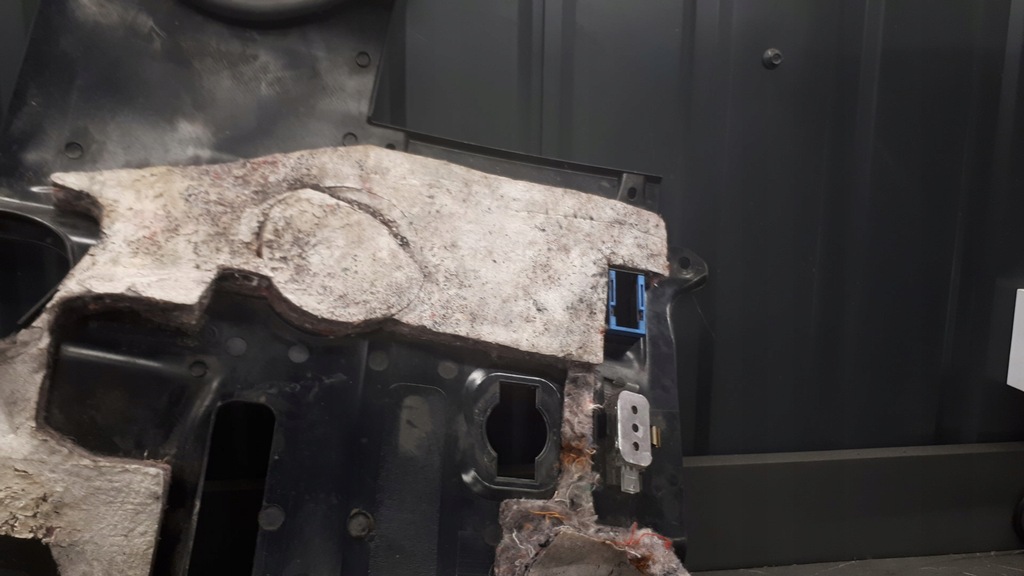 фото №10, 8196099 защита pod руль bmw e46