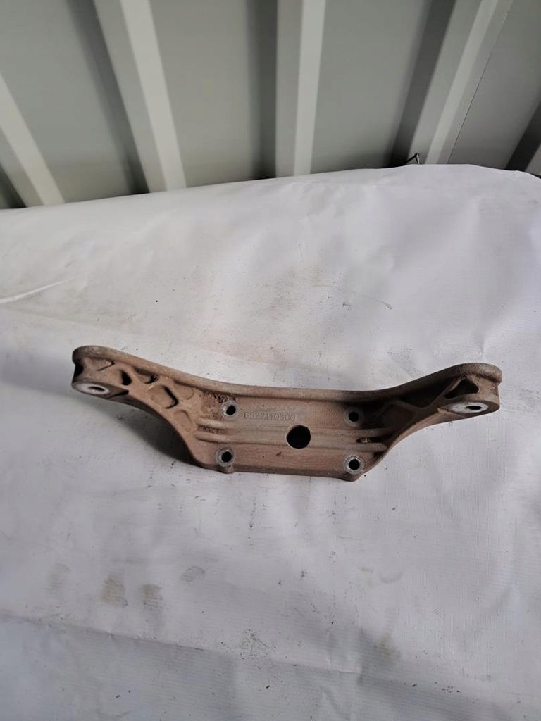 фото №1, Кронштейн кронштейн мост задняя land rover freelander ii 2.2 6527110600