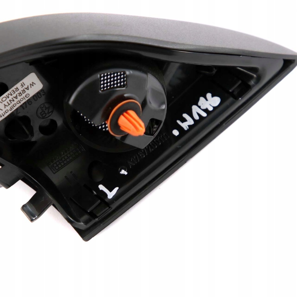 фото №11, Mercedes w176 захист решітка динаміка трикутник двері