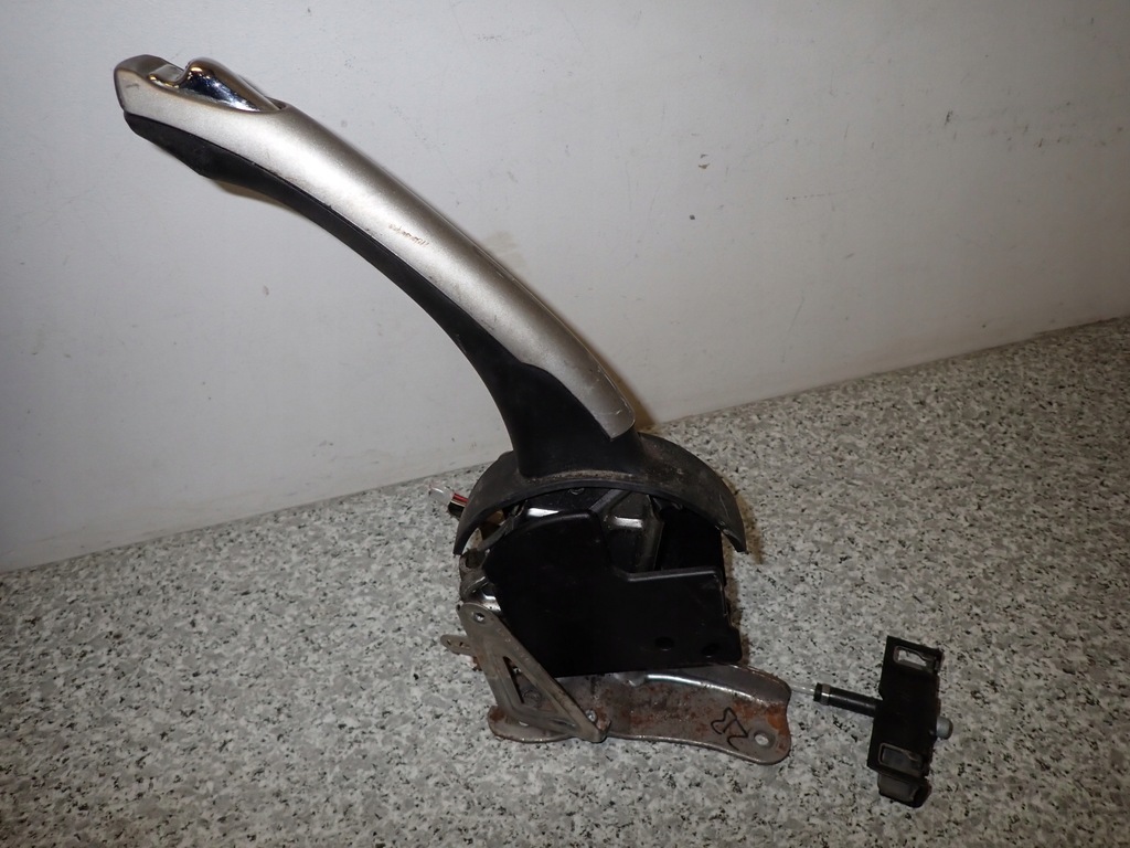 фото №1, Toyota auris 06- важіль гальма ручного