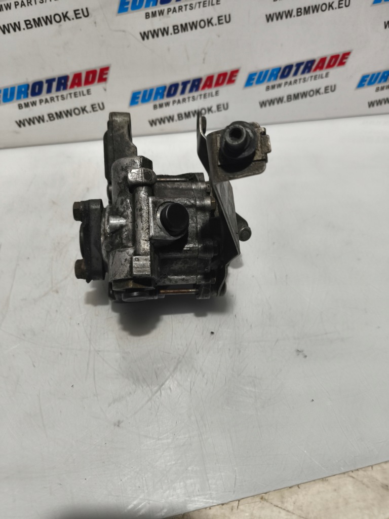 Bmw e46 насос підсилювача 6761876 в Україні