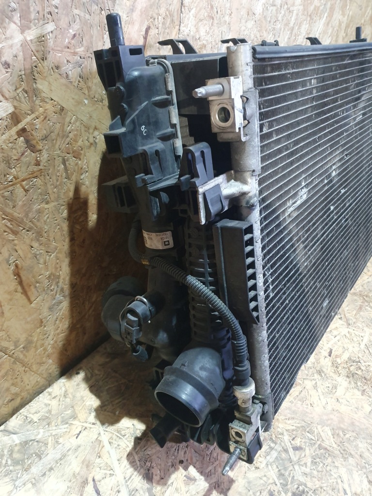 фото №6, Pas передній радіатор opel zafira c 1.4 бензин