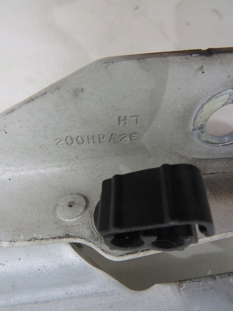 фото №5, Volvo оригинальный номер 30799178 петля петли капот