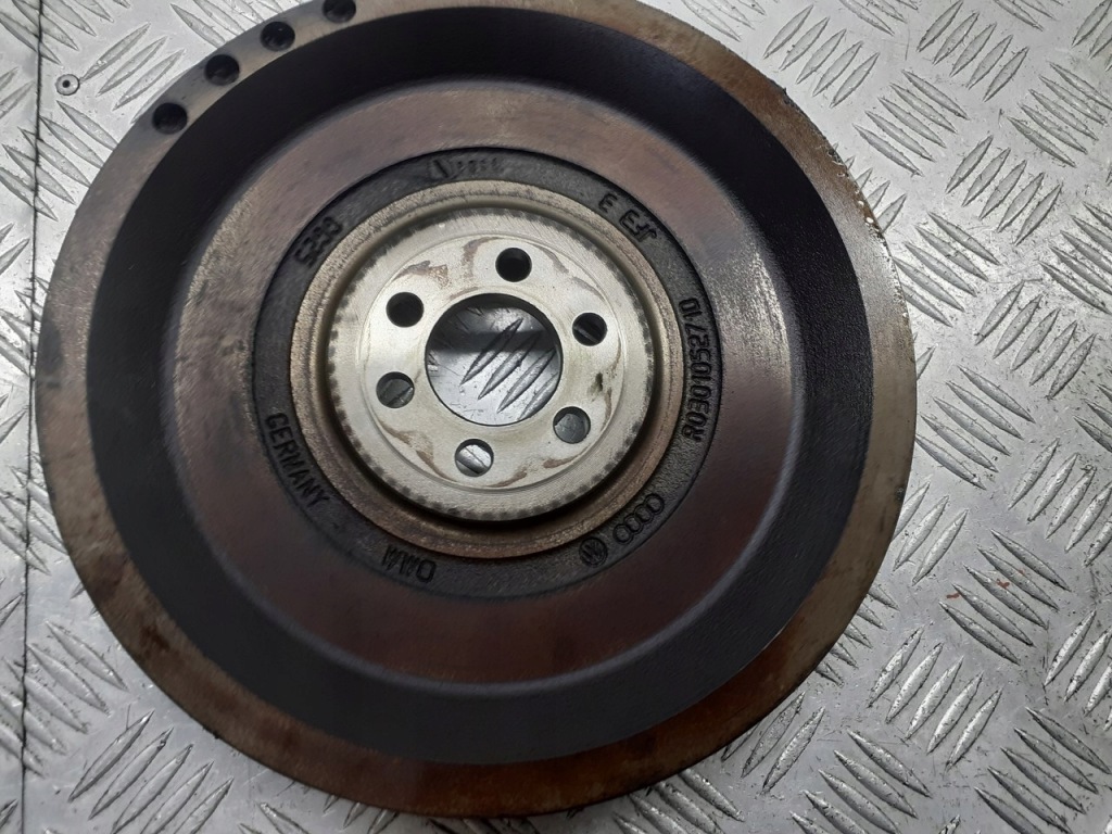 Купить Колесо маховик vw polo iv 1.4 r030105271d