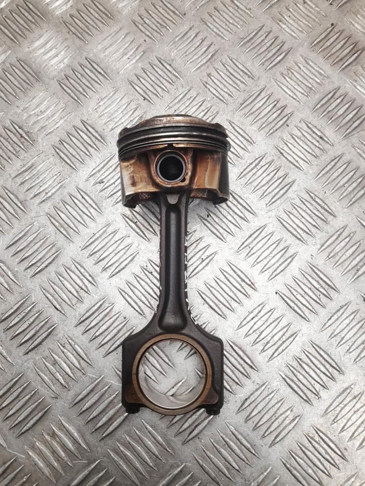 фото №1, Шатун bmw 1 2012 11247621253