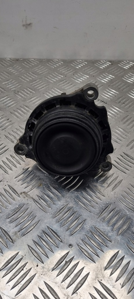 фото №1, Bmw f32 f34 подушка двигуна права 6859414