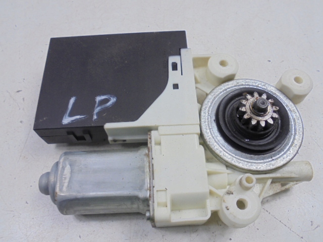 фото №7, Volvo v50 моторчик скло перед лівий 30737675