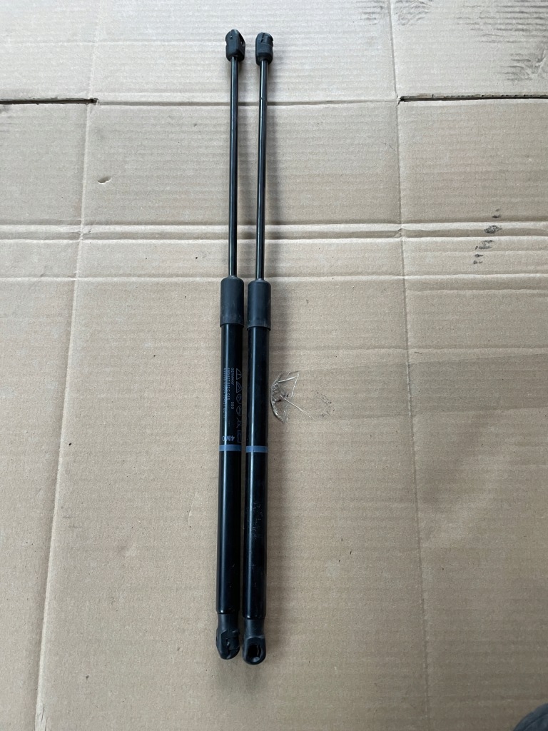 фото №1, Audi q7 4m амортизаторы амортизаторы крышки 4m0827552c