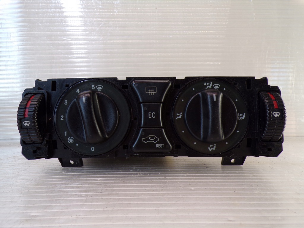 фото №1, Панель обдув кондиціонера mercedes w202 w210 2108302185