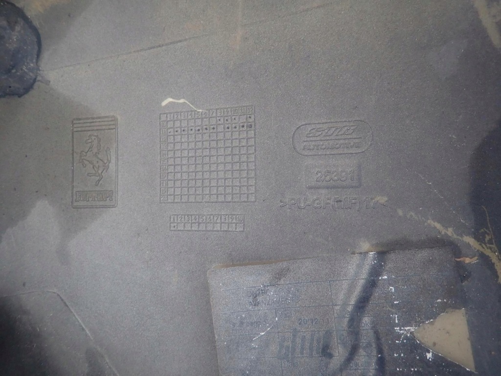 Ferrari ff 11-16 бампер перед передний pdc Оригинал