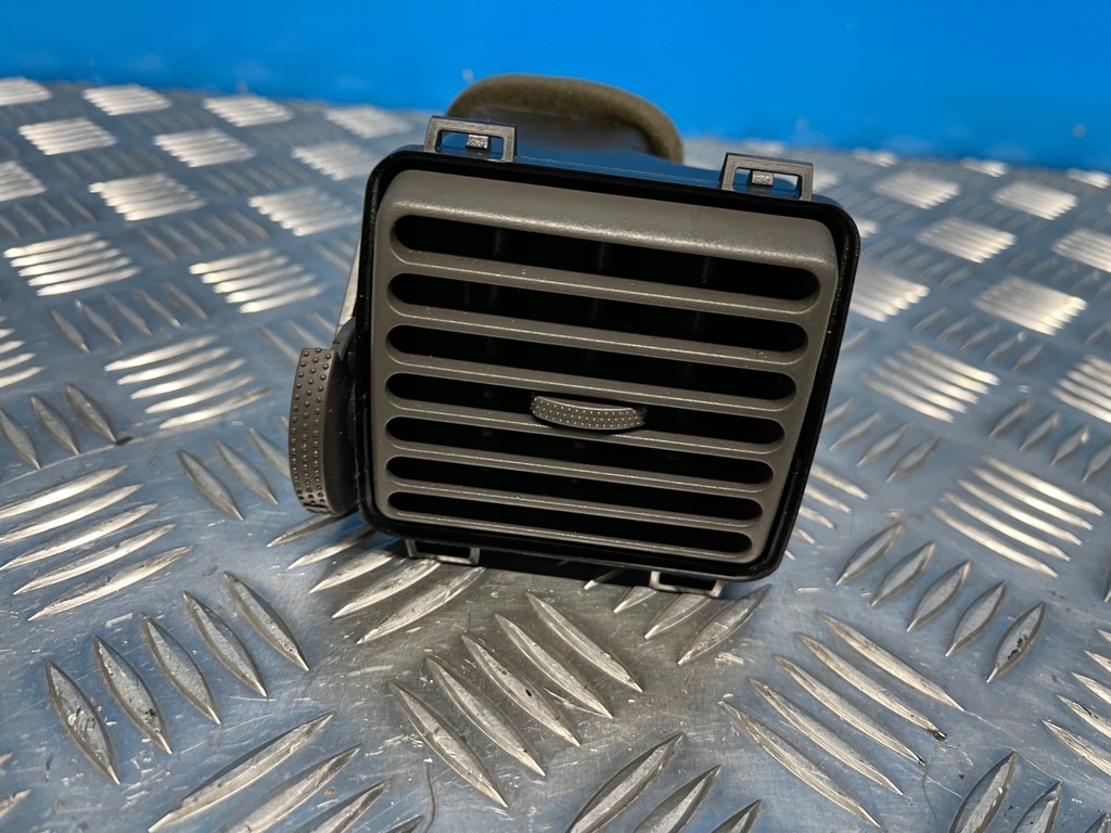 фото №1, Ford explorer iii решётка обдув правая