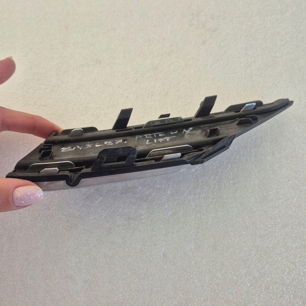 фото №9, Vw volkswagen arteon r-line lift заглушка фаркоп бампера перед 3g8807241a