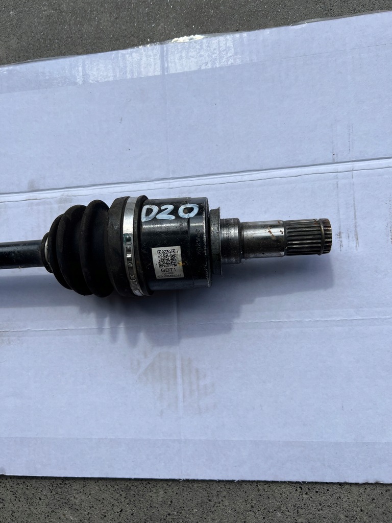 фото №2, Mazda 2 приводной вал левая бензин rok 2016