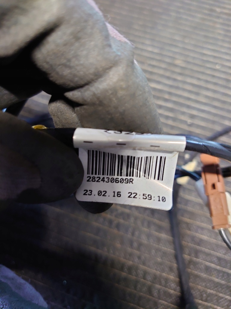 фото №8, Дисплей екран рамка navi антена clio iv 281159186r