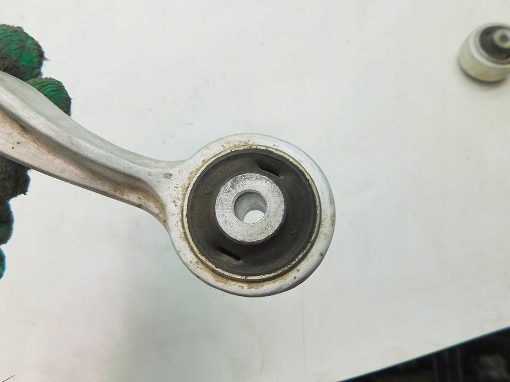 фото №7, Audi a6 c5 2.5tdi 01r рычаг левый перед