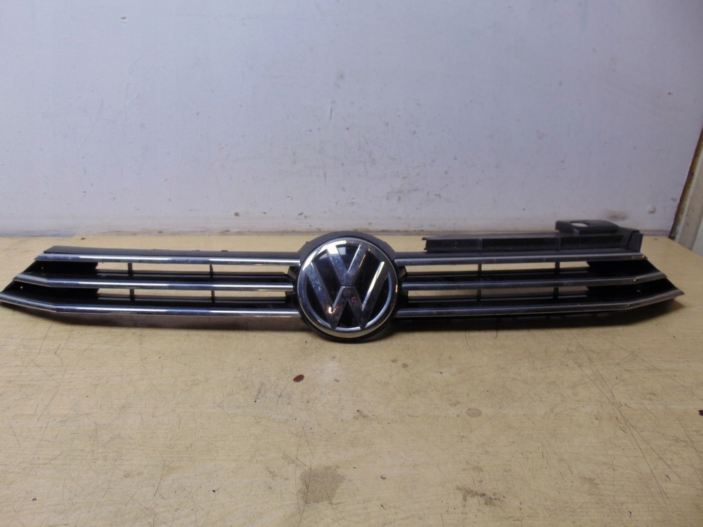 фото №1, Решётка радиатора решётка радиатора vw golf vii sportsvan накладки хром