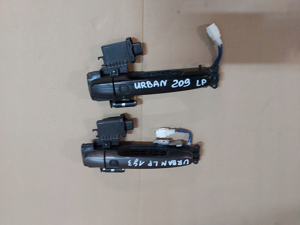 фото №1, Toyota urban cruiser ручка левый перед бесключевой доступ