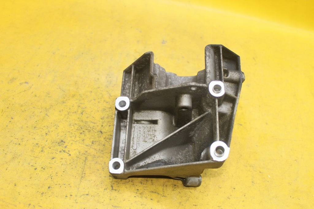 фото №6, Кронштейн насоса усилителя a8 d2 077260885g 4.2 b auw