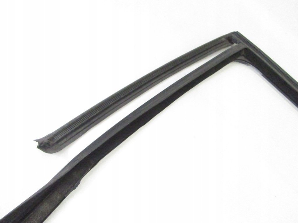 Прокладка дверь направляющая стекло левый задний  bmw f15 f85 x5 7289667 с Разборки