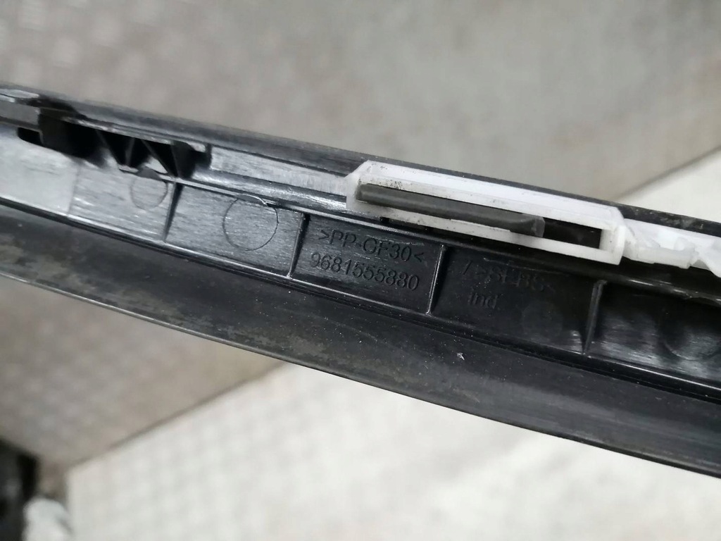 фото №6, Peugeot 308 cc молдинг przy стекло правая