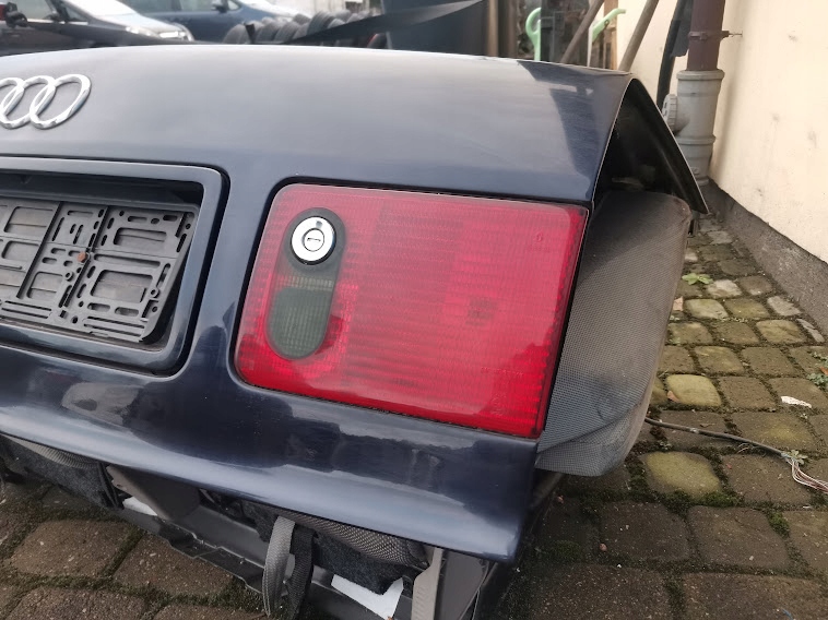 фото №6, Петля обивка замок крышка багажника багажника audi a8 d2