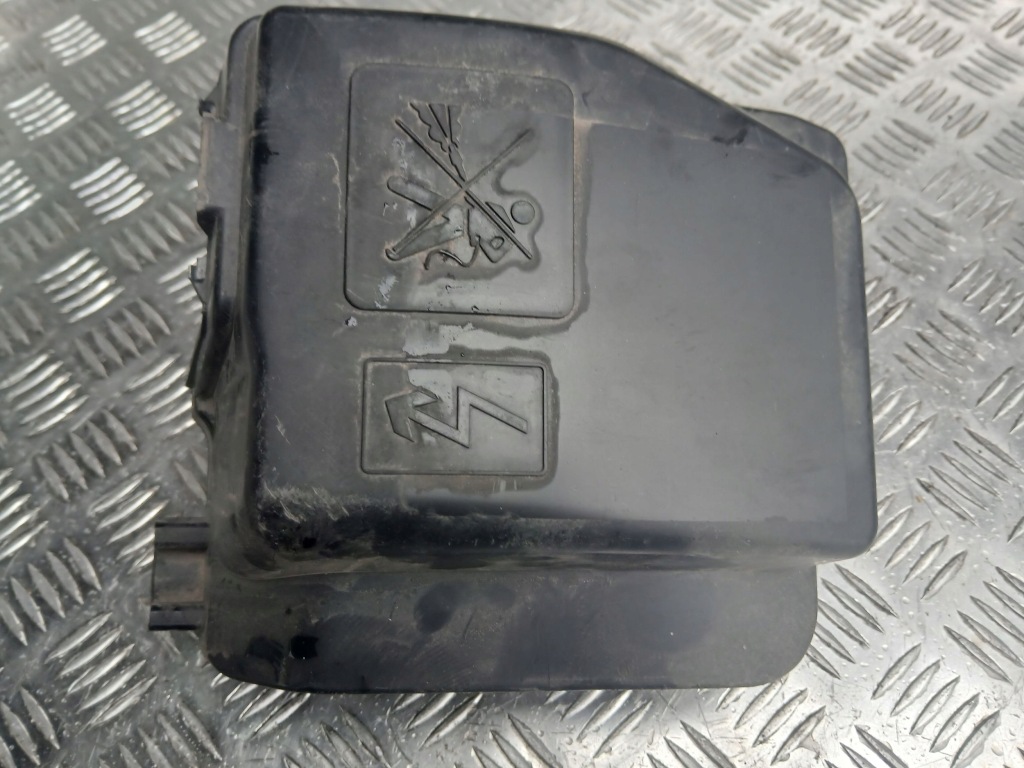 фото №1, Dacia sandero ii корпус коробка предохранителей 243809584r