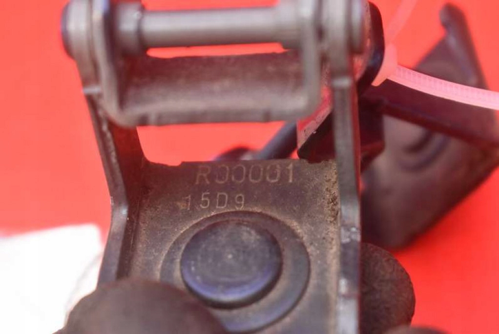 фото №7, Петля петли крышки 844002579r dacia logan mcv 2 ii 17-20