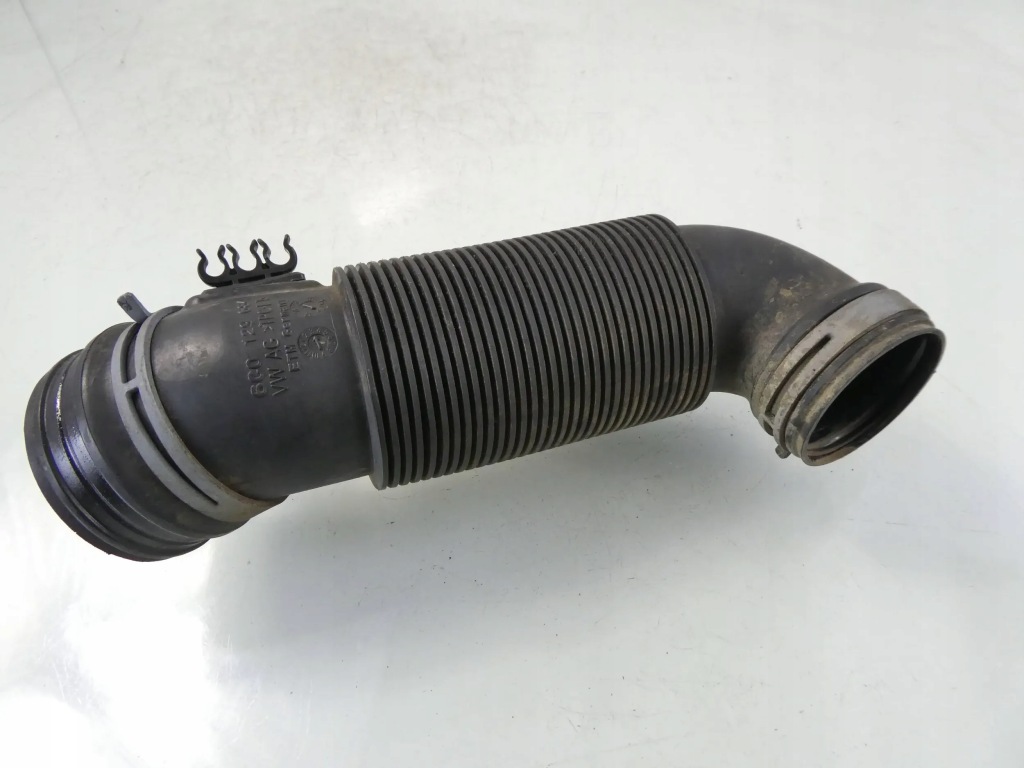 фото №1, Труба шланг повітря audi a1 8x 1.6 tdi 6c0129684