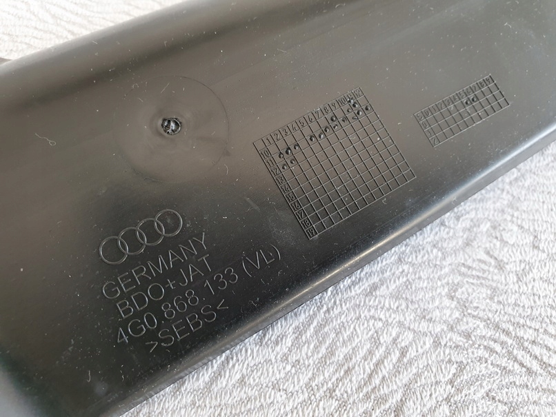 фото №6, Audi a6 c7 4g0868133 резиновый вкладка бардачка дверь