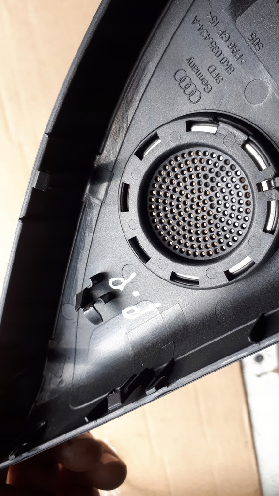 фото №8, A4 b8 s4 защита накладка динамика левая треугольник