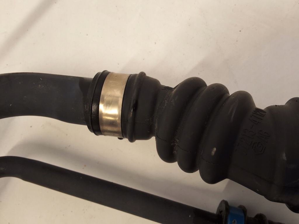 Toyota prius iv 1.8 бензин труба заливної пального 77213-47120 Київ