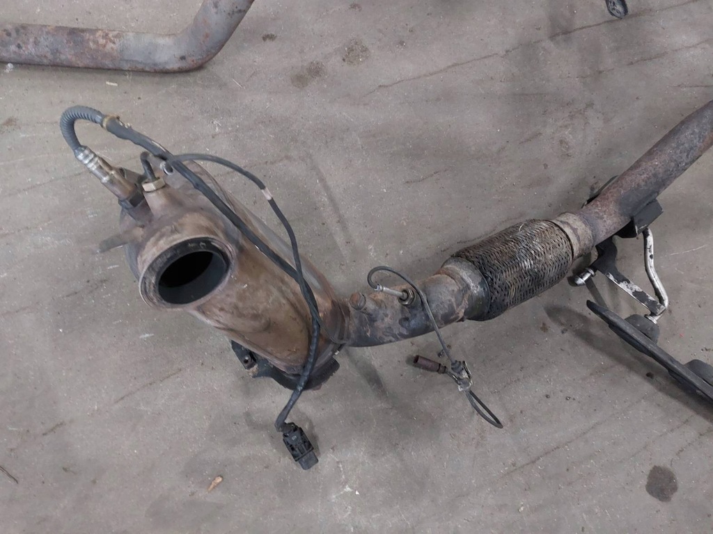 фото №8, Гаситель выхлоп комплект volkswagen passat b6 2.0 tdi 3c0253611af