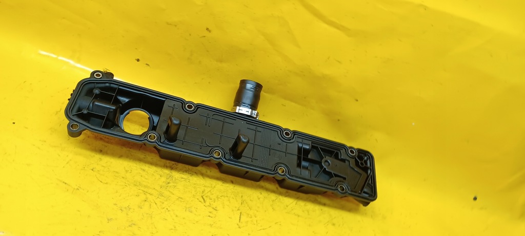фото №9, Кришка клапанів peugeot 307 2,0hdi 9630142180
