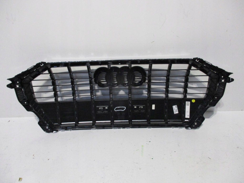 Решётка  решётка радиатора audi q3 83a 83a853651f Оригинал