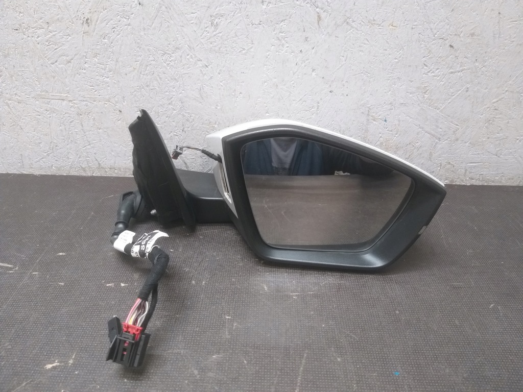 фото №1, Зеркало правое skoda octavia iv 4 13+2pin