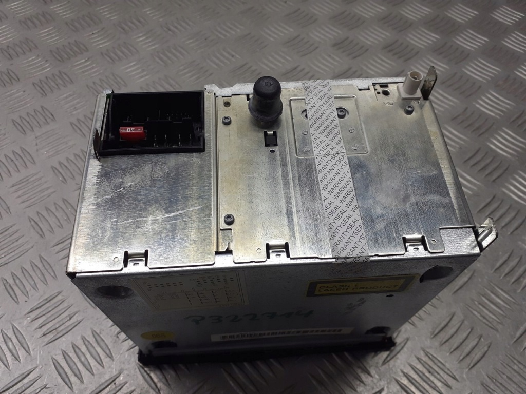 фото №3, Радіо заводський vw fox